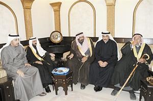 محمد هذال الحربي وشقيقه سعود وعدد من الحضور
﻿