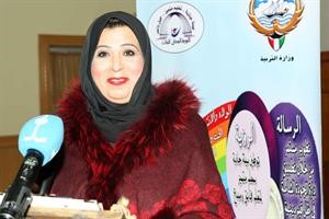 فاطمة دشتي مديرة ثانوية العدان للبنات﻿