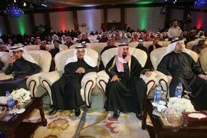 الشيخ علي الجابر في مقدمة الحضور خلال حفل تكريم متفوقي التربية﻿