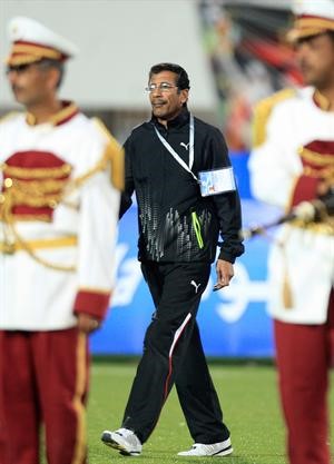 البحريني سلمان شريدة المدرب العربي الوحيد في البطولة﻿