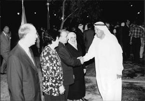 الراحل العم خالد يوسف المرزوق اثناء حفل السفارة الكويتية في دمشق بالعيد الوطني﻿