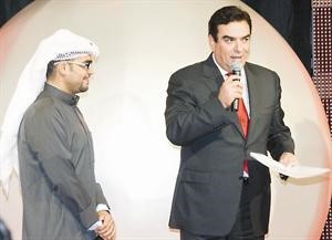 قرداحي وعمر العثمان - مذيع قناة تلفزيون الوطن يعلنان عن دانة 2011
