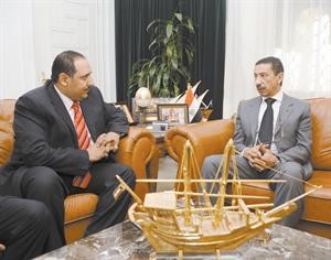السفير فرحات متحدثا للزميل اسامة ابوالسعود