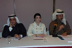 غدير الصقعبي وممحمد المهندي خلال المؤتمر
﻿