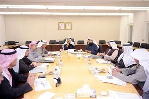 الرئيس جاسم الخرافي يتراس جانبا من اجتماع مكتب المجلس﻿