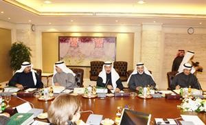 الشيخ دمحمد الصباح وروضان الروضان وداحمد الهارون ودمحمد البصيري ودبدر الشريعان
