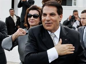 ﻿صورة ارشيفية للرئيس السابق زين العابدين بن علي وزوجته ليلى الطرابلسي﻿