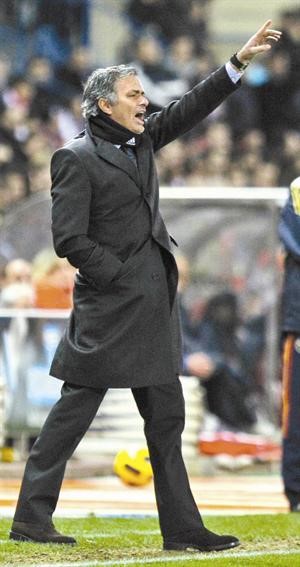 البرتغالي جوزيه مورينيو مدرب ريال مدريد الاسباني
