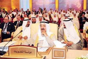صاحب السمو اثناء القمة العربية في الدوحة﻿