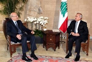 الرئيس ميشال سليمان مستقبلا الرئيس نجيب ميقاتي في اطار المشاورات النيابية لتكليف رئيس الحكومة المقبلة
محمود الطويل
