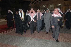الشيخ احمد العبدالله واحمد الهارون وفيصل الحجي في استقبال وزير الشؤون﻿