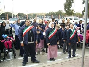 ابناء الجمعية الكويتية لرعاية المعاقين يحتفلون برفع العلم
﻿