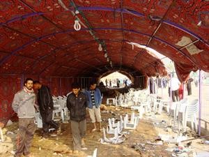 سرادق العزاء الذي استهدفته السيارة المفخخة في بغداد امس افپ