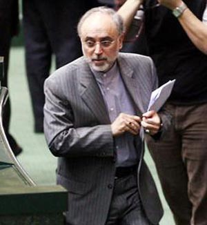 علي اكبر صالحي في البرلمان الايراني بعد المصادقة على تعيينه وزيرا لخارجية ايرانافپ﻿