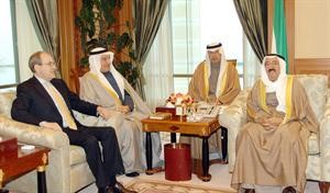 صاحب السمو الامير خلال لقائه اد ملكيرت﻿