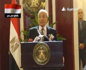 رئيس الوزراء المصري خلال المؤتمر الصحافي امس﻿
