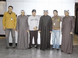 الزملاء في القسم الرياضي مع رئيس النادي العربي جمال الكاظمي
﻿