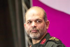 وزير الدفاع الايراني العميد احمد وحيدي