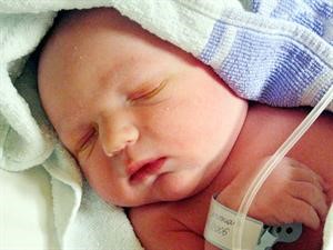 ولادة أول «طفل شافٍ» في فرنسا