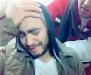 تامر حسني باكيا في فيديو تم تصويره بعد طرده من ميدان التحرير﻿