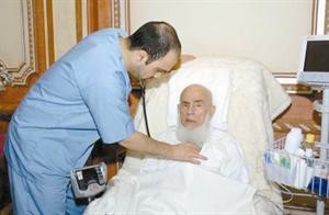 المغفور له باذن الله تعالي صالح الراجحي اثناء فترة علاجه