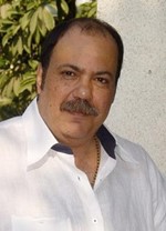 طلعت زكريا﻿