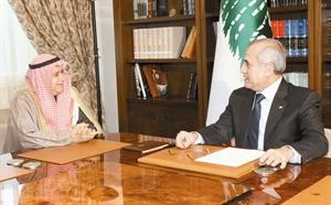 الرئيس اللبناني ميشال سليمان متحدثا للزميل احمد بهبهاني ﻿﻿ماجد السابج﻿