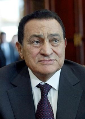 الرئيس المصري السابق حسني مبارك﻿