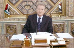 د عامر لطفي
