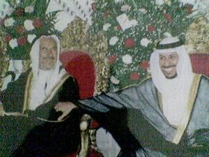 نهار العتيبي في حفل زواجه مع والده ضاوي العتيبي
