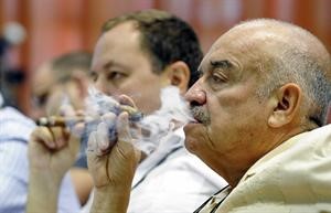 رغم الأزمة.. مبيعات السيجار الكوبي لاتزال جيدة