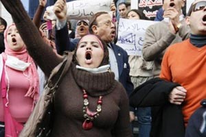 السوريون يسخرون: خلع آخر زعيم عربي سيتم بمجرد تهاتف الشعب طلبا للتظاهر