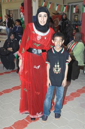 عبدالعزيز الحربي ووالدته﻿