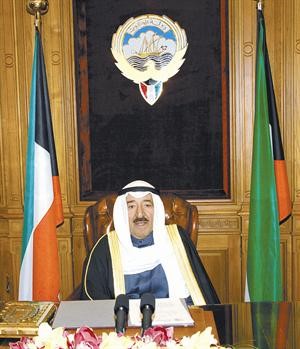 صاحب السمو الامير الشيخ صباح الاحمد ملقيا خطابه امس﻿