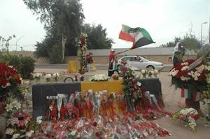 كمية من الورود وضعها مشاركون في الحملة﻿﻿محمد ماهر
﻿