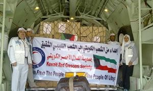 شحنة المساعدات الكويتية التي توجهت الى ليبيا امس ﻿