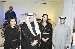 الشيخ احمد العبدالله والشيخة فرح الصباح يتوسطان سحر الذربان وعلي البغلي﻿