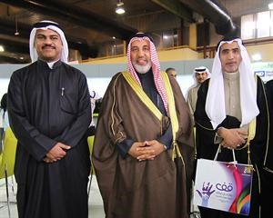 من اليمين منصور الموسى ووزير المواصلات دمحمد البصيري ووائل السلطان﻿