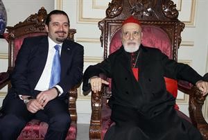 البطريرك الماروني نصرالله صفير مستقبلا رئيس حكومة تصريف الاعمال سعد الحريري في بكركي امسمحمود الطويل