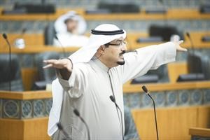 الشيخ احمد العبدالله يرد على علي الراشد ويؤكد براءته من اي مسؤولية تجاه مقتل الميموني﻿﻿هاني الشمري
﻿