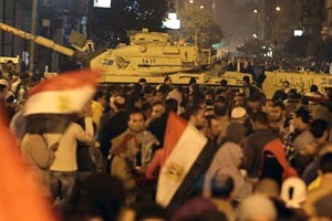 ما الفرق بين الثورة المصرية والثورة الليبية؟