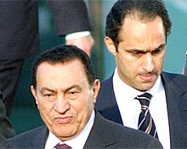 حسني مبارك ونجله جمال مبارك