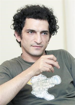 عمرو واكد﻿