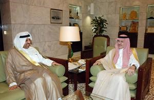 الامير سطام بن عبدالعزيز خلال لقائه السفير الشيخ حمد جابر العلي
