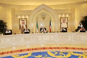 سمو رئيس الوزراء الشيخ ناصر المحمد والشيخ جابر المبارك والشيخ احمد الحمود والشيخ دمحمد الصباح والشيخ احمد الفهد خلال الجلسة