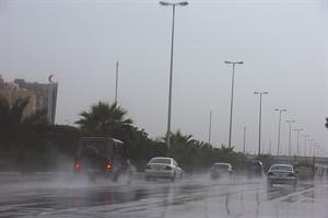 الامطار استمرت في الهطول لليوم الرابع على التوالي وسط تقلبات جوية تمثلت في رياح شديدة السرعة امس﻿﻿قاسم باشا﻿