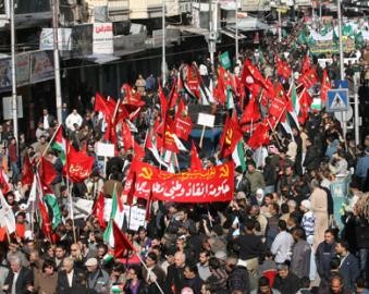 الأردنيون يحتجون على بطء إيقاع الإصلاحات