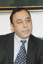 افتخار عزيز﻿