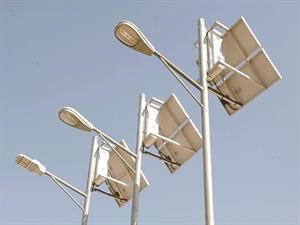اعمدة الانارة اكثر امانا في المزارع﻿