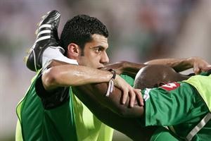خالد خلف مطالب بالتالق مع العربي الازرق كوم
